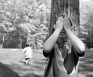 hide and seek with social media buttons